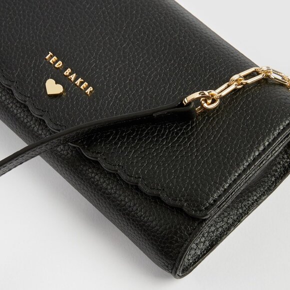 Ted Baker Handbags - NWOT Ted Baker SAFINNA Scallop Purse - Black